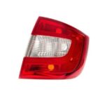 SKODA ARKA STOP LAMBASI SAĞ RAPİD 2013-