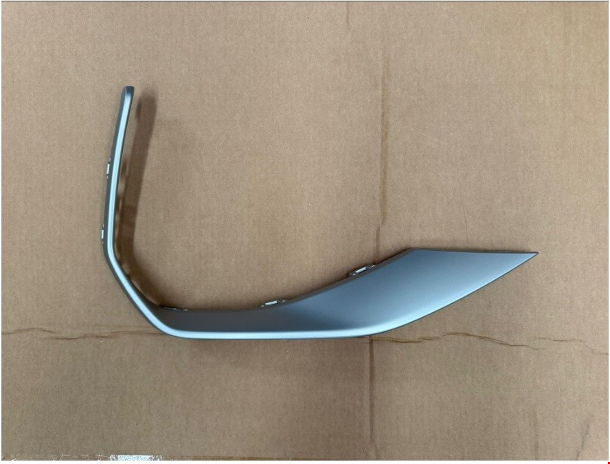 AUDİ ÖN TAMPON IZGARA ÇERÇEVESİ GRİ SAĞ A3 2024- AUDİ ÖN TAMPON IZGARA ÇERÇEVESİ GRİ SAĞ A3 2024-